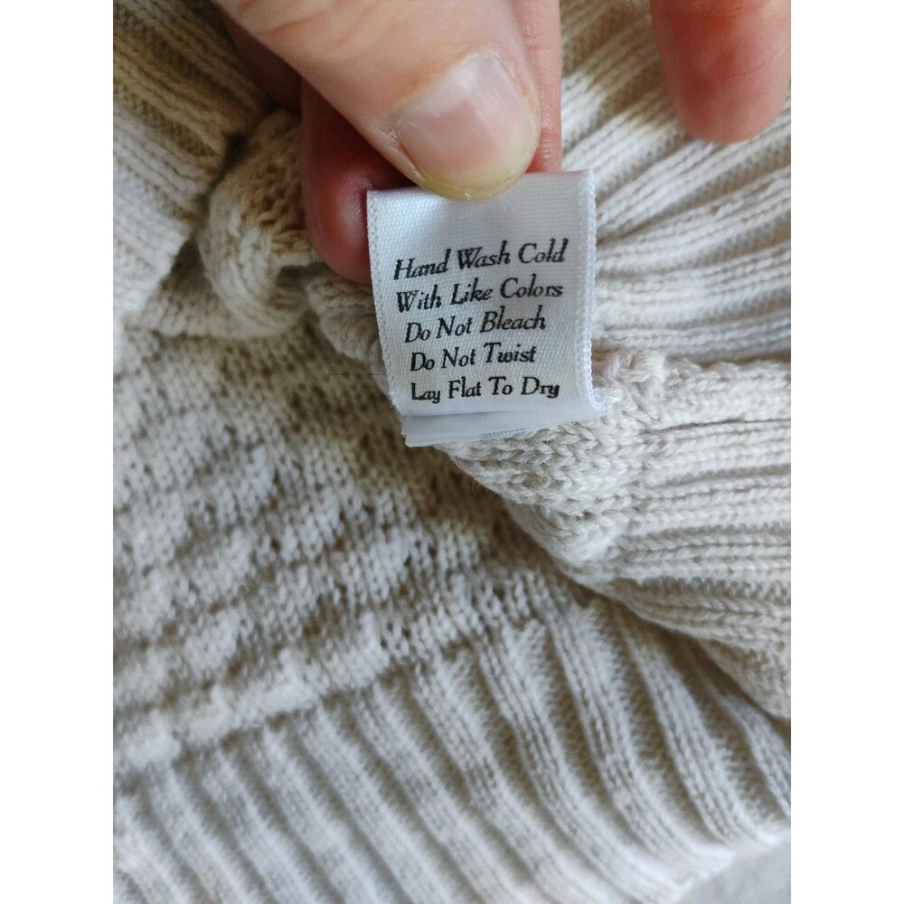 Women's Crochet Cherry Knit Cardigan Crop Cream Full Button Sz M VGC Adorable! - Picture 9 of 9